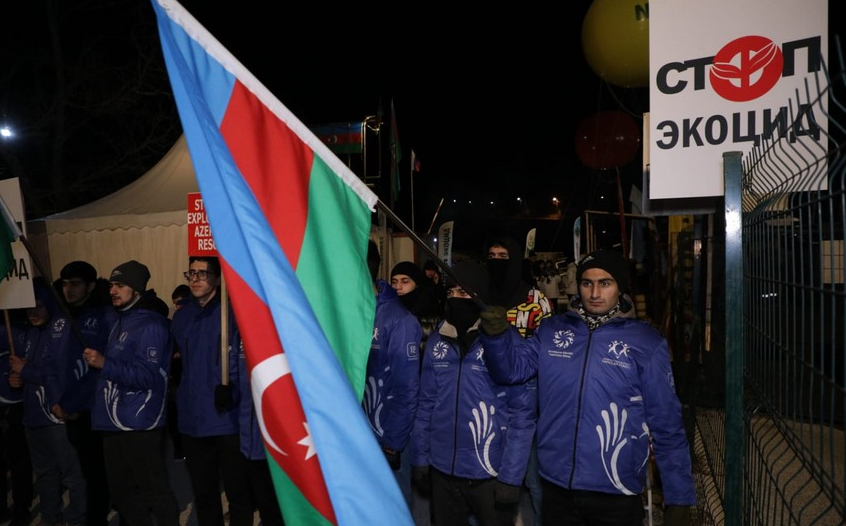 Hazırda Xankəndi-Laçın yolundakı etirazçılar yüksək əhval-ruhiyyədədirlər