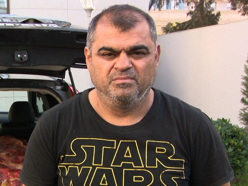 Bakıda dönərxanalara at əti satan şəxs tutuldu - VİDEO