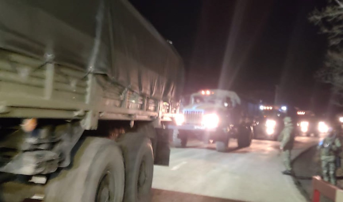 Rusiya sülhməramlılarının təminat yüklü 12 avtomobili Laçın-Xankəndi yolunda aksiya keçirilən yerdən sərbəst hərəkət edib