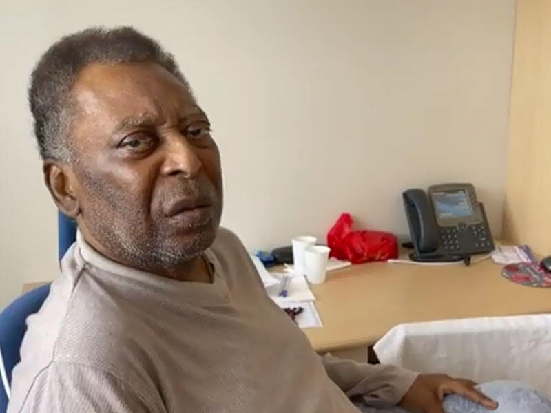 Qızı Pelenin xəstəxanadan fotosunu paylaşıb