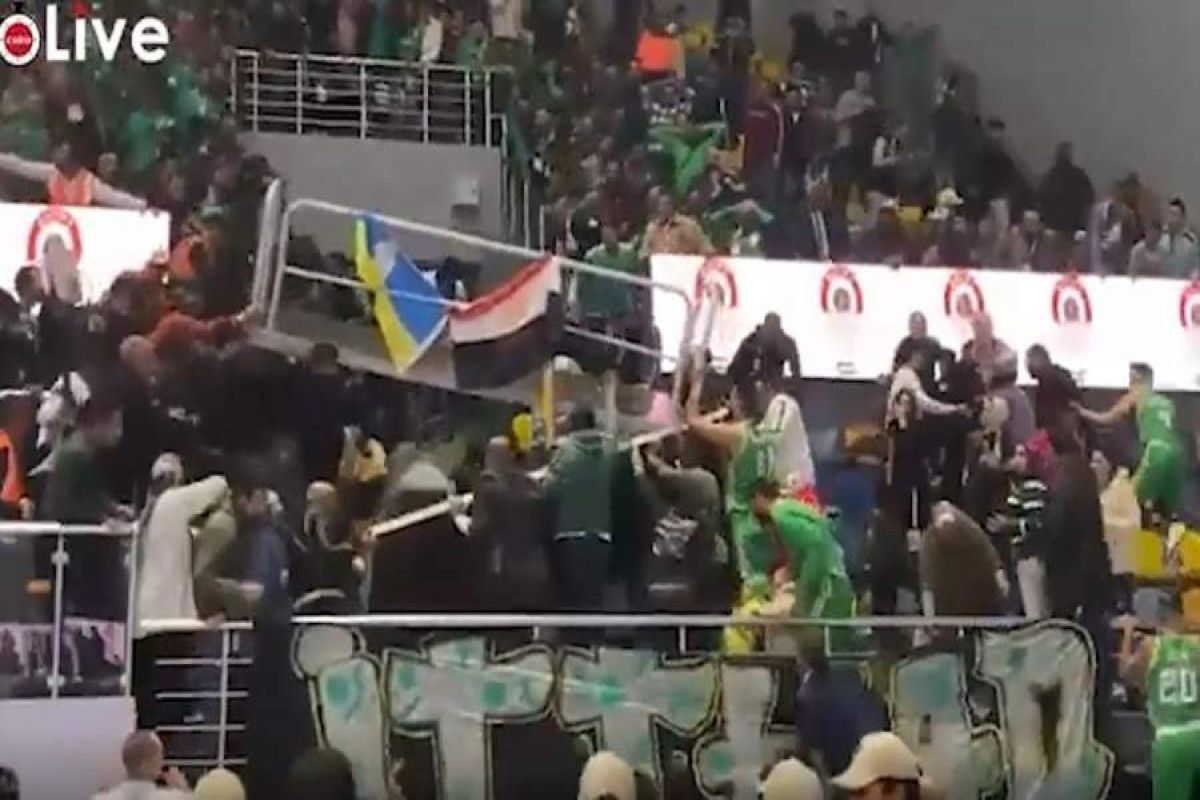 Misirdə basketbol matçında tribuna çöküb, 27 nəfər xəsarət alıb - VİDEO