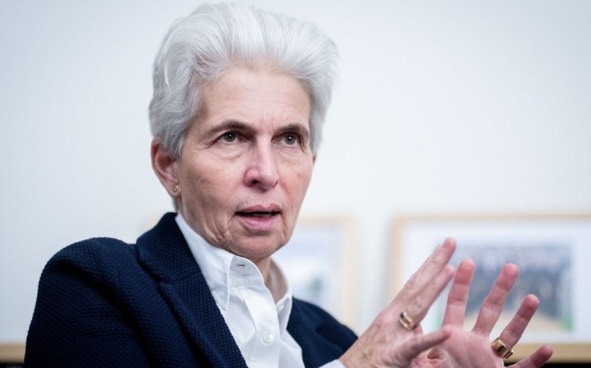 Bundestaq hökuməti Ukraynaya kömək üzrə uzunmüddətli strategiya hazırlamağa çağırıb