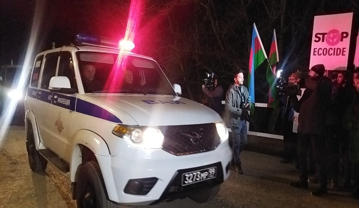 Xankəndi-Laçın yolundan sülhməramlıların minik maşınları maneəsiz keçib