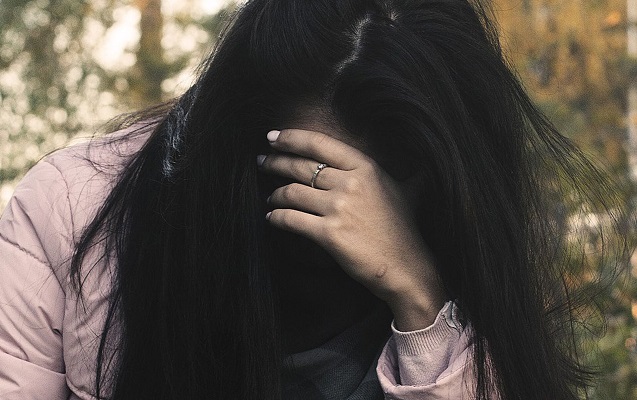 Bakıda 30 yaşlı qadını şantaj edib 100 manatını aldı