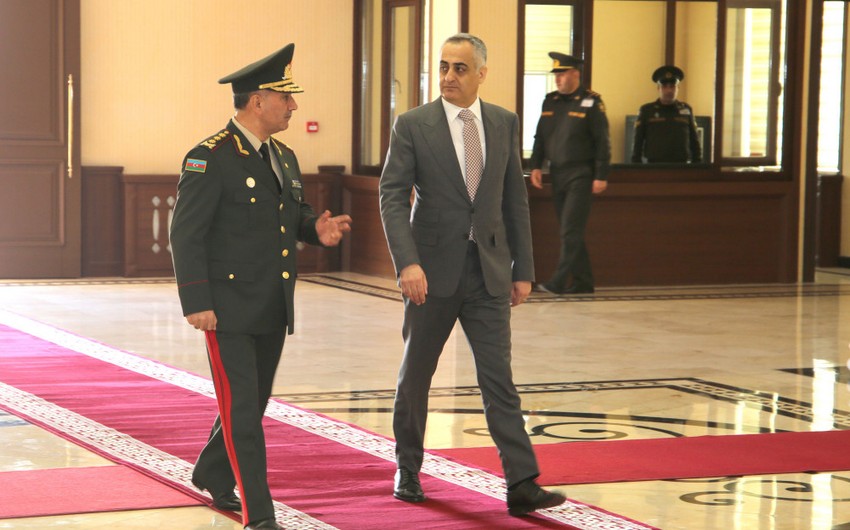 Prezidentin səlahiyyətli nümayəndəsi Əlahiddə Ümumqoşun Orduda olub, xidmət şəraiti ilə maraqlanıb