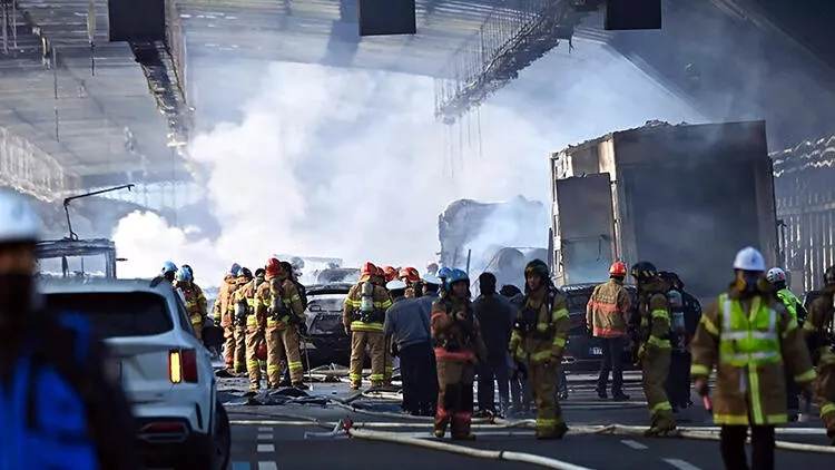 Cənubi Koreyada dəhşətli qəza sonrası yanğın baş verib: 5 ÖLÜ, 37 YARALI