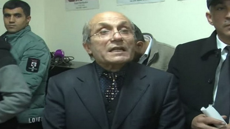 30 müəllim direktora qarşı çıxdı: Dərsləri pulla satır (VİDEO)