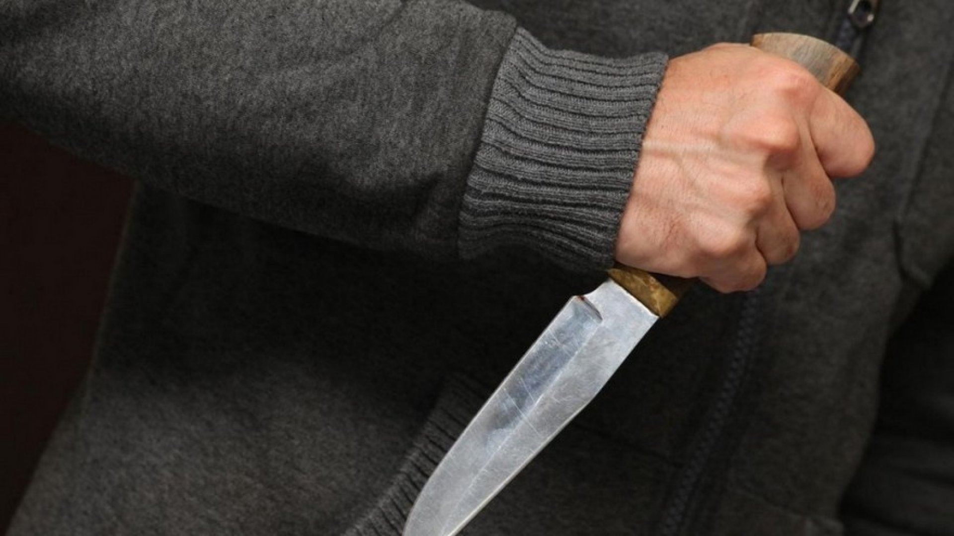 Bakıda dəhşət - Ər arvadının başını, özününsə damarını kəsib öldürdü