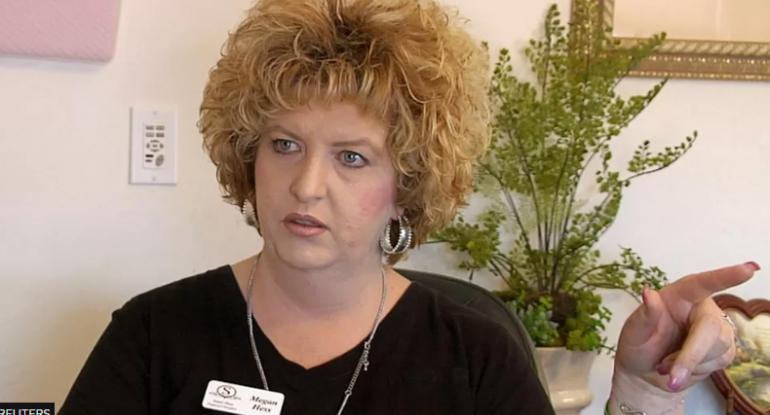 69 yaşlı ana və 46 yaşlı qızı 560 cəsədi parçalayıb satdı