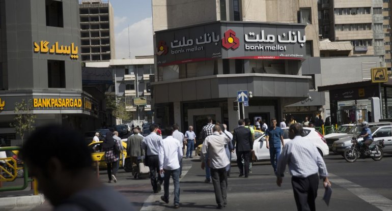 İran bankları sürətlə boşalır