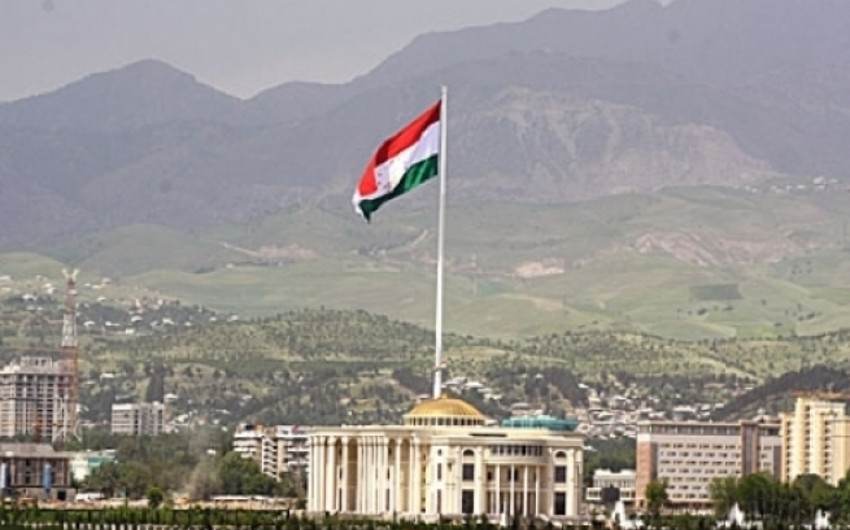 Tacikistan Prezidenti iki naziri və vilayət başçısını dəyişib