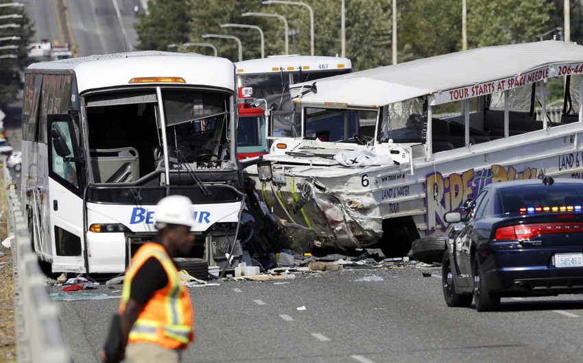 Nigeriyada mikroavtobusla yük maşını toqquşub, 18 nəfər ölüb