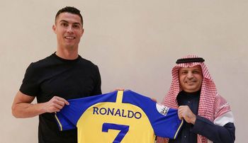 Səudiyyə Ərəbistanı kralı Ronaldoya görə qanunları dəyişdirdi