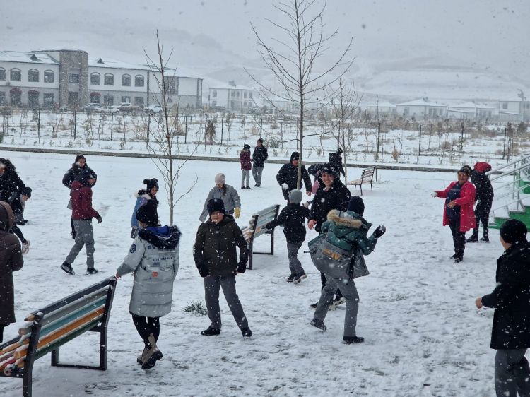 Məktəblər qara görə bağlanacaq? - Nazirlikdən AÇIQLAMA