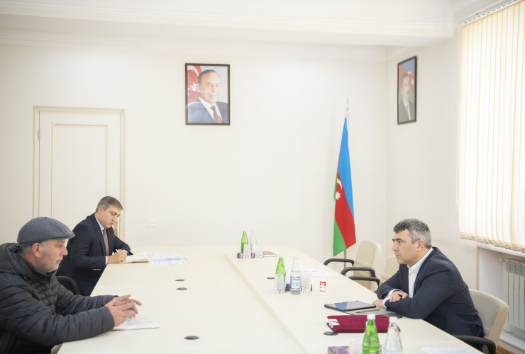 Nazir İnam Kərimov Xaçmazda vətəndaşları qəbul edib