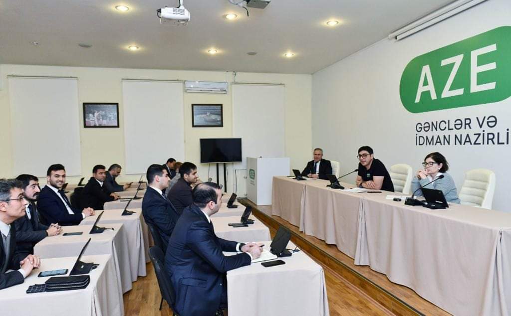 Fərid Qayıbov gənclər təşkilatları ilə görüşdü - FOTOLAR