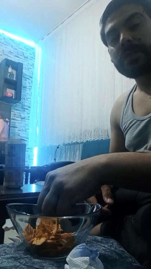 Ər canlı yayım açandan sonra arvadını öldürdü