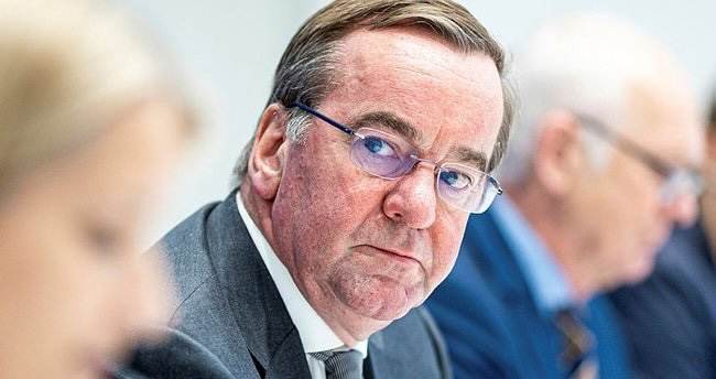 Almaniyanın yeni müdafiə naziri bəlli oldu