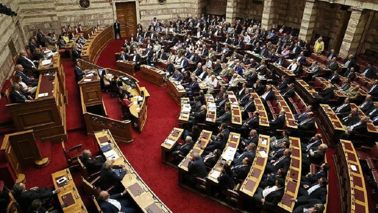 Yunanıstan irqçi partiyaların parlamentə daxil olmaması üçün qanun qəbul edəcək