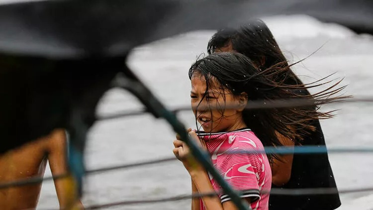 Filippində daşqın və torpaq sürüşməsi nəticəsində ölənlərin sayı 33-ə çatıb