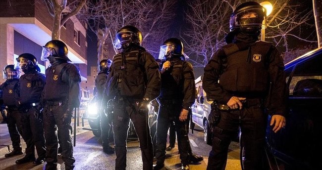 İspaniyada iki kilsəyə pala ilə hücum edilib: 1 ÖLÜ, 4 YARALI