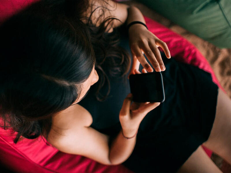 Ata qızının lüt şəkilləri yayılmasın deyə evini satdı - Abşeronda ailəli qadın keçmiş sevgilisi ilə...