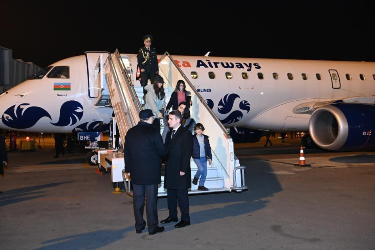 XİN: Səfirliyimizə qarşı terror aktında yaralanmış həmkarlarımızın təxliyəsi başa çatıb - FOTO