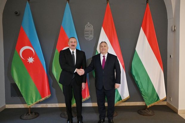 İlham Əliyevin Macarıstanın Baş naziri ilə məhdud tərkibdə görüşü olub - FOTO