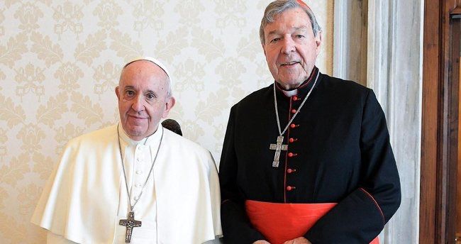 Avstraliyada kardinalın dəfn mərasimində qarşıdurma baş verib