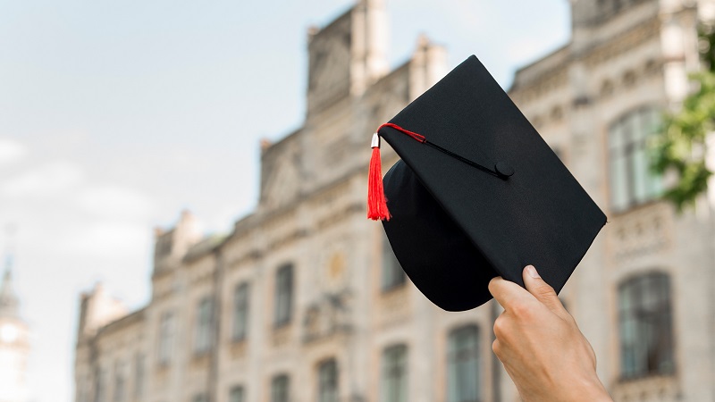 Hansı universitetlərin diplomları ölkəmizdə tanınmır? (VİDEO)