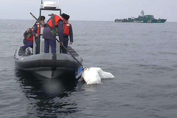 DSX Xəzərin Azərbaycan sektorunda 12 kiloqram narkotik aşkarlayıb - FOTO