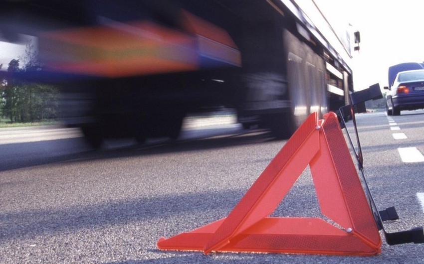 Xocalıda avtomobil aşıb, xəsarət alanlar var