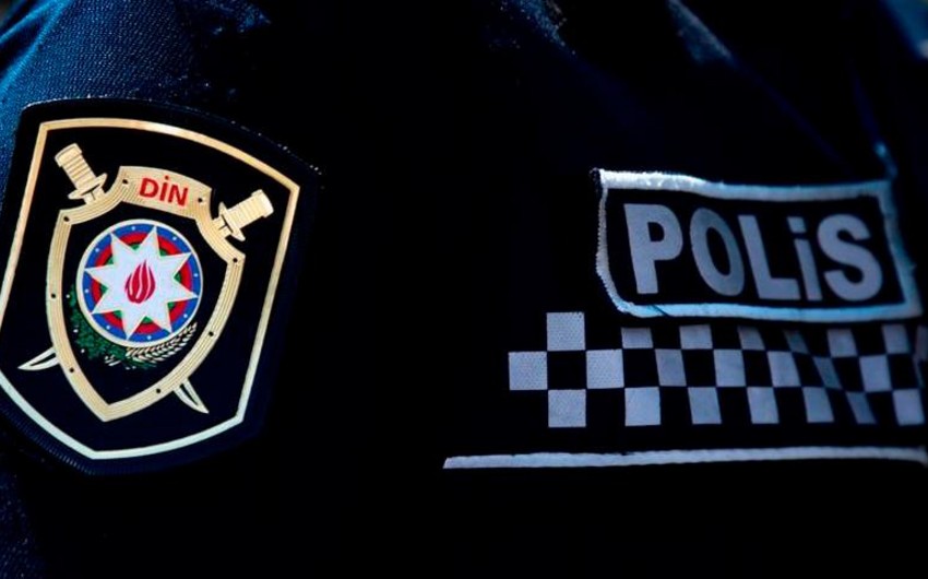 Qəbələdə polis yol qəzasında xəsarət alıb