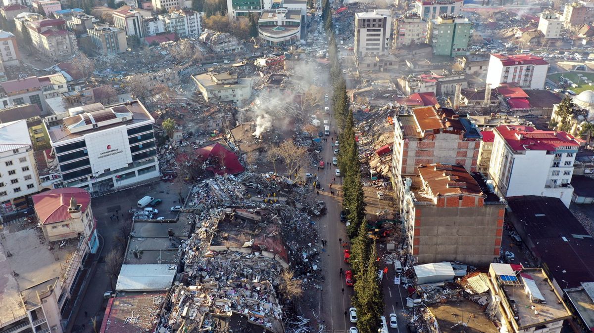 7,7 bal gücündə baş verən zəlzələdə ölənlərin sayı 3381 nəfər olub