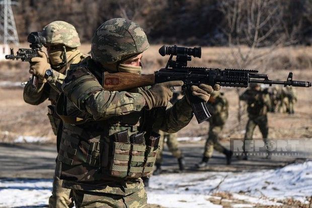 Azərbaycan Ordusunun Kəlbəcərdəki bölmələrinin döyüş hazırlığı yoxlanılıb - FOTO