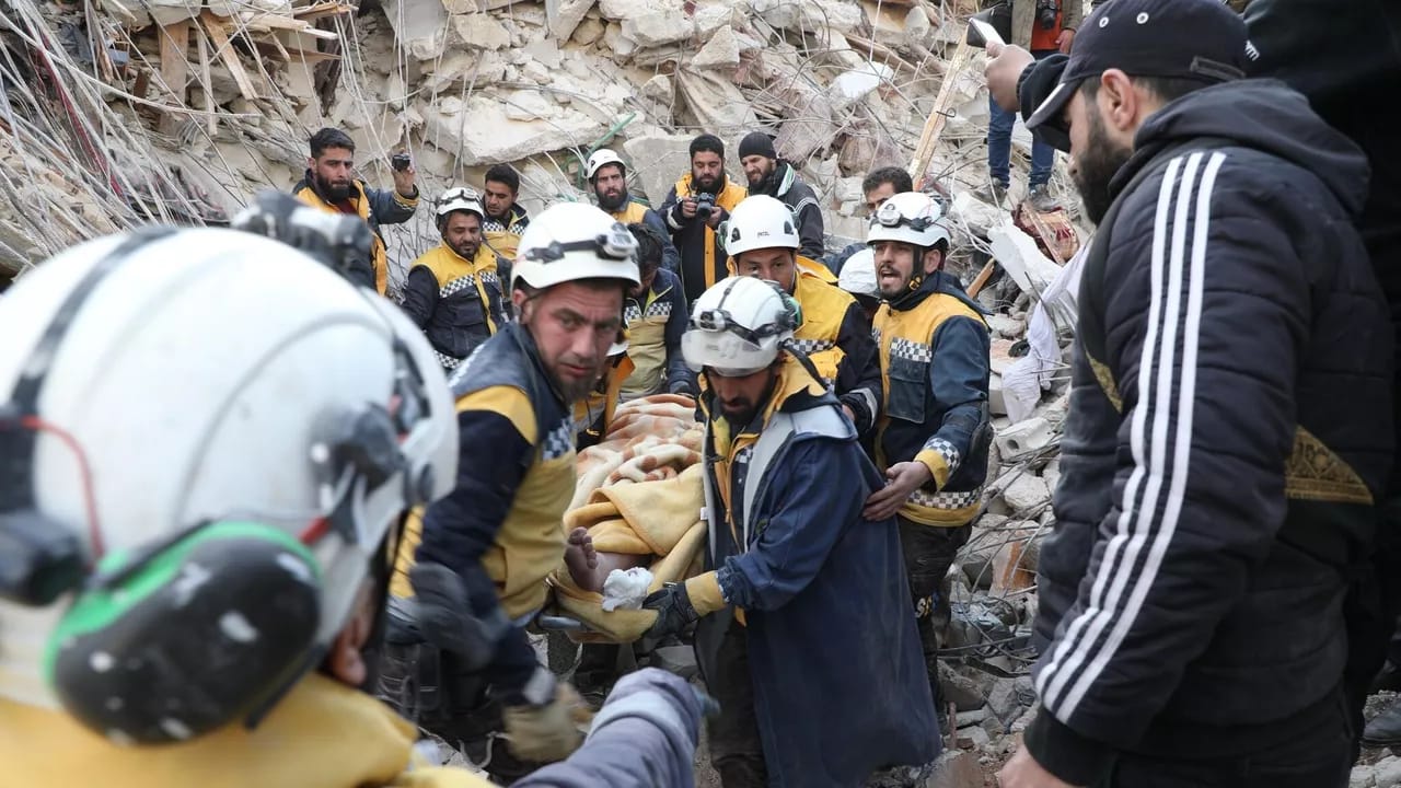 Suriyada zəlzələ nəticəsində ölənlərin sayı 2 mini keçib