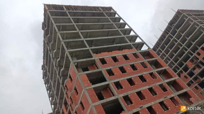 Bakıda tikilməkdə olan binadan şok görüntü: sosial şəbəkə çalxalandı - FOTOLAR