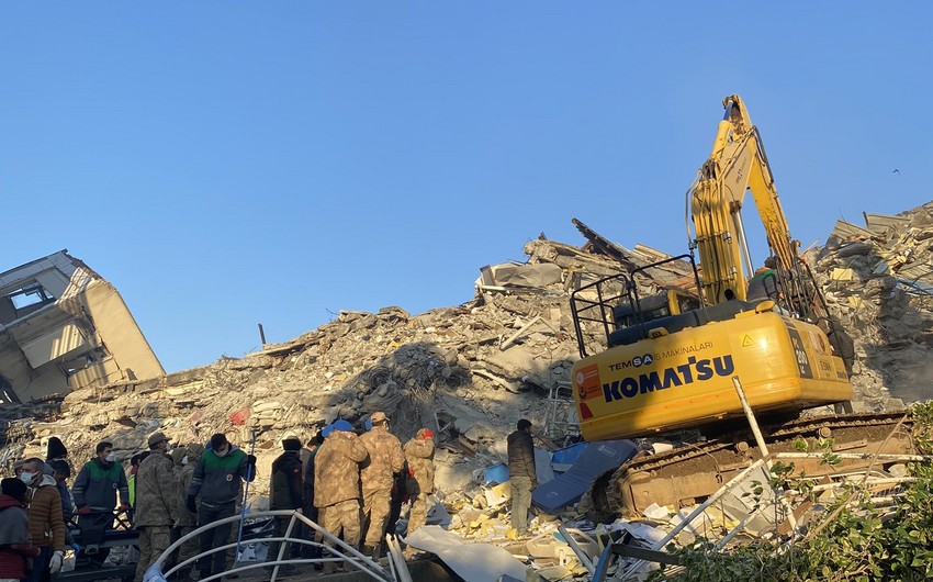 Hatayda 103 saatdan sonra 3,5 yaşlı qızcığaz xilas edilib