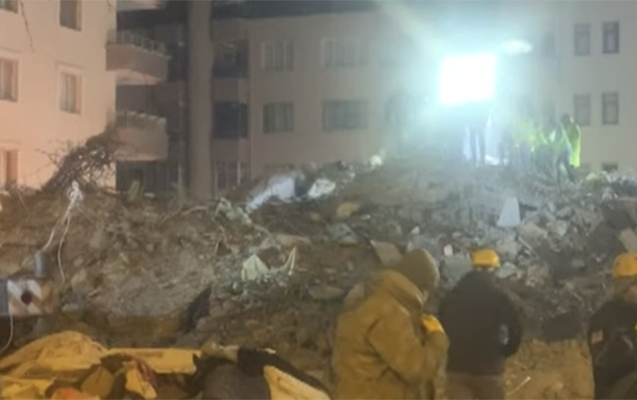 Azərbaycanlı tələbələr bu binanın dağıntıları altında qalıb (VİDEO)