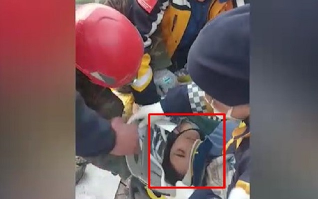 Azərbaycanlı xilasedicilər 15 yaşlı qızı belə qurtardı - Video