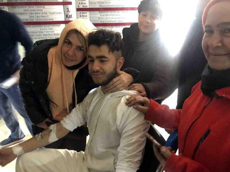 Anasının güllərini yeyərək 94 saat SAĞ QALDI - VİDEO