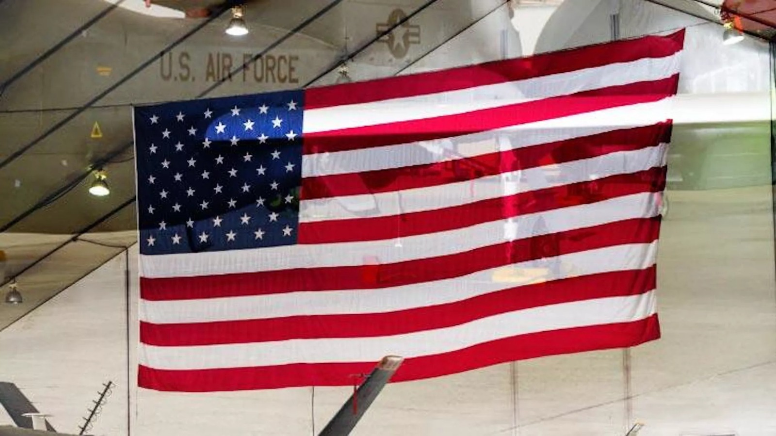 ABŞ hərbçiləri Kanada sərhədinə naməlum obyekt vurub