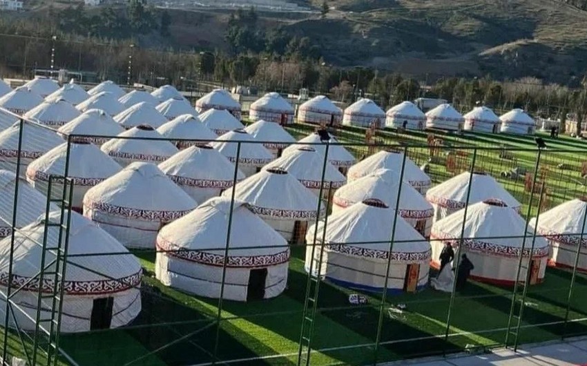 Türkiyədə zəlzələdən evi dağılanlara Qırğızıstandan alaçıq göndərilib