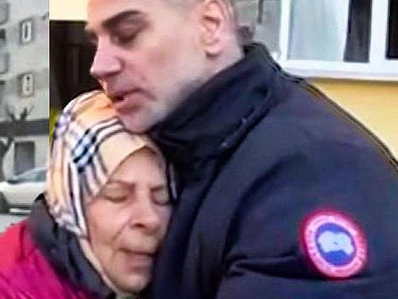 Doğuş Hataya yollandı - Dostunun ailəsi dağıntılar altında HƏLAK OLUB - VİDEO