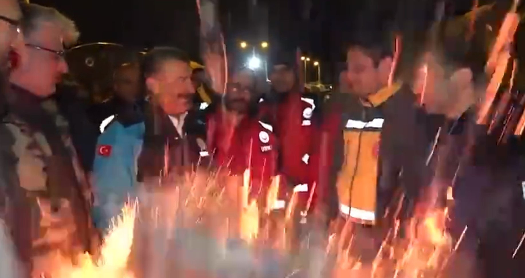 Türkiyəli nazir Hatayda təhlükə ilə üz-üzə gəldi - ANBAAN VİDEO