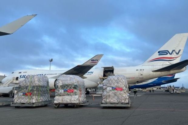 Mehriban Əliyevanın tapşırığı ilə daha bir humanitar yardım təyyarəsi Türkiyəyə yola düşdü - FOTO