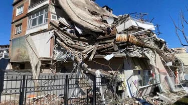 Türkiyədə zəlzələ istintaqında 6 nəfər həbs edilib