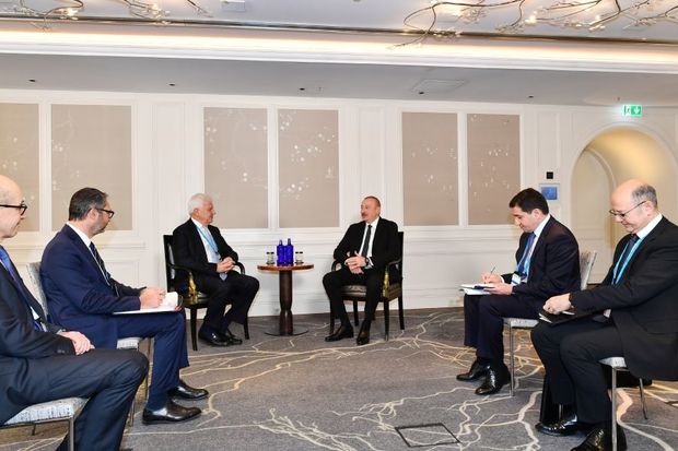 İlham Əliyev Münhendə “Leonardo” şirkətinin baş icraçı direktoru ilə görüşüb - FOTO