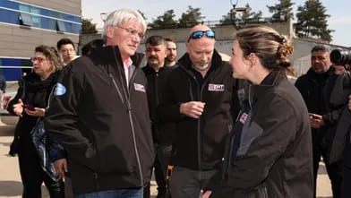 İngiltərə inkişaf naziri zəlzələ bölgəsinə gedib