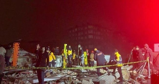 Türkiyədə axtarış-xilasetmə işlərinə qatılan Kosovo əsgərləri ölkələrinə qayıdıb